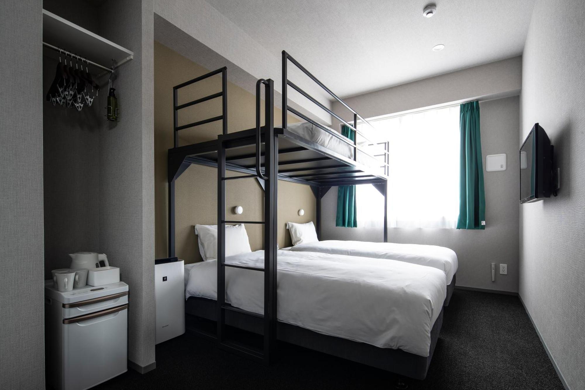 Imano Osaka Shinsaibashi Hostel Екстер'єр фото